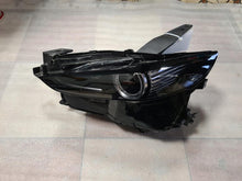 Laden Sie das Bild in den Galerie-Viewer, Frontscheinwerfer Mazda Cx30 DGJ151040 Links Scheinwerfer Headlight SCH2831864653rd