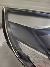 Load image into Gallery viewer, Frontscheinwerfer Kia Carens IV Ein Satz Scheinwerfer Headlight SCH6452047619dg