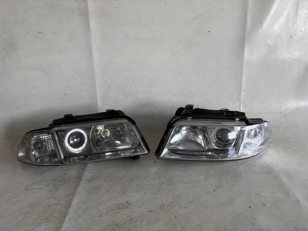 Frontscheinwerfer Audi A4 B5 8D0941029AN Xenon Ein Stück (Rechts oder Links)