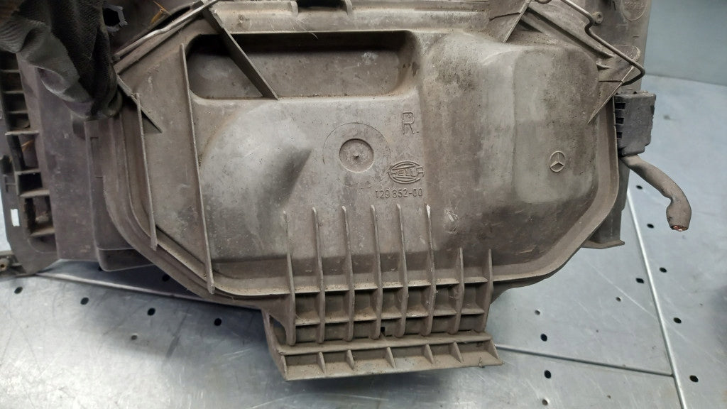 Frontscheinwerfer Mercedes-Benz W124 Rechts Scheinwerfer Headlight