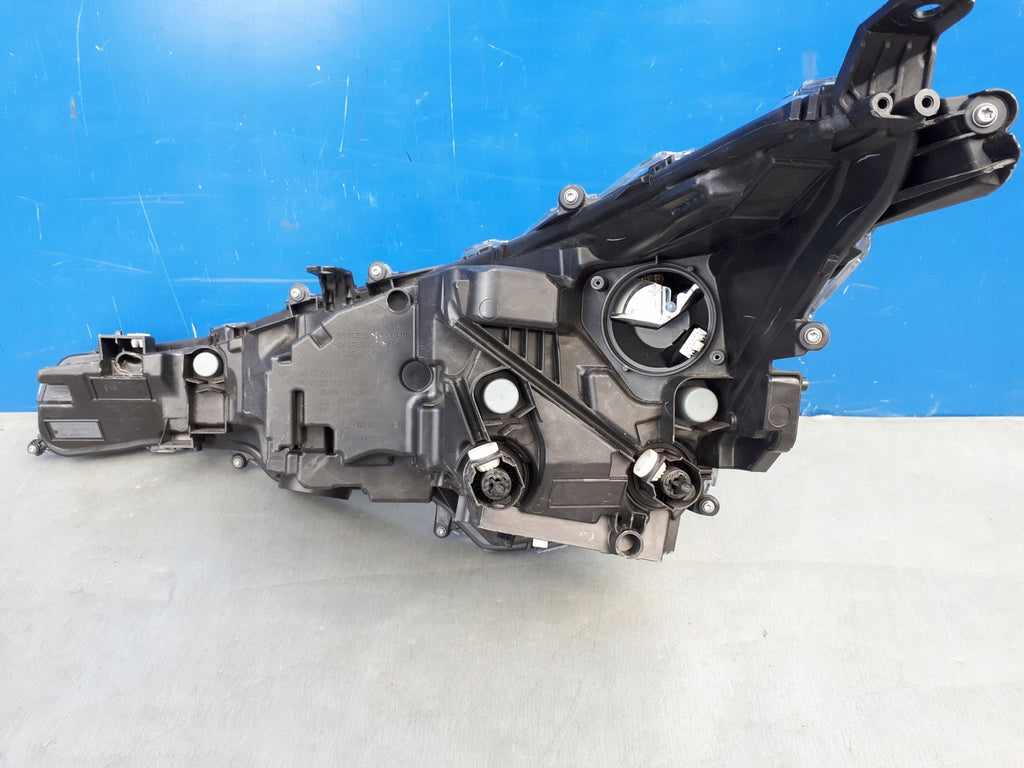 Frontscheinwerfer Toyota Corolla Matrix 81110-02S80 90119226 LED