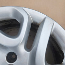 Laden Sie das Bild in den Galerie-Viewer, 1x Alufelge 17 Zoll 6.5" 4x100 40ET 403008829R Renault Captur I Rim Wheel FEL8348335857vm