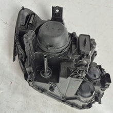 Laden Sie das Bild in den Galerie-Viewer, Frontscheinwerfer VW Touran 5TB941005A Links Scheinwerfer Headlight