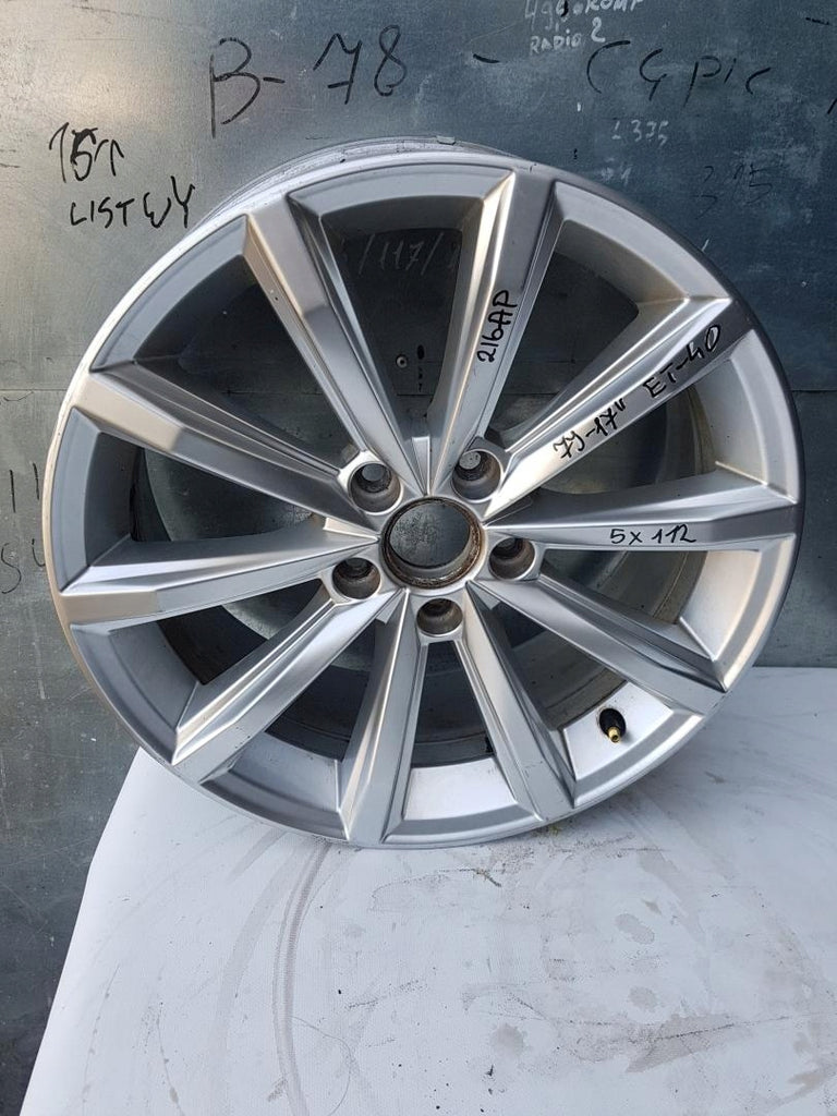 1x Alufelge 17 Zoll 7.0" 5x112 3G0601025D VW Passat B8 Rim Wheel