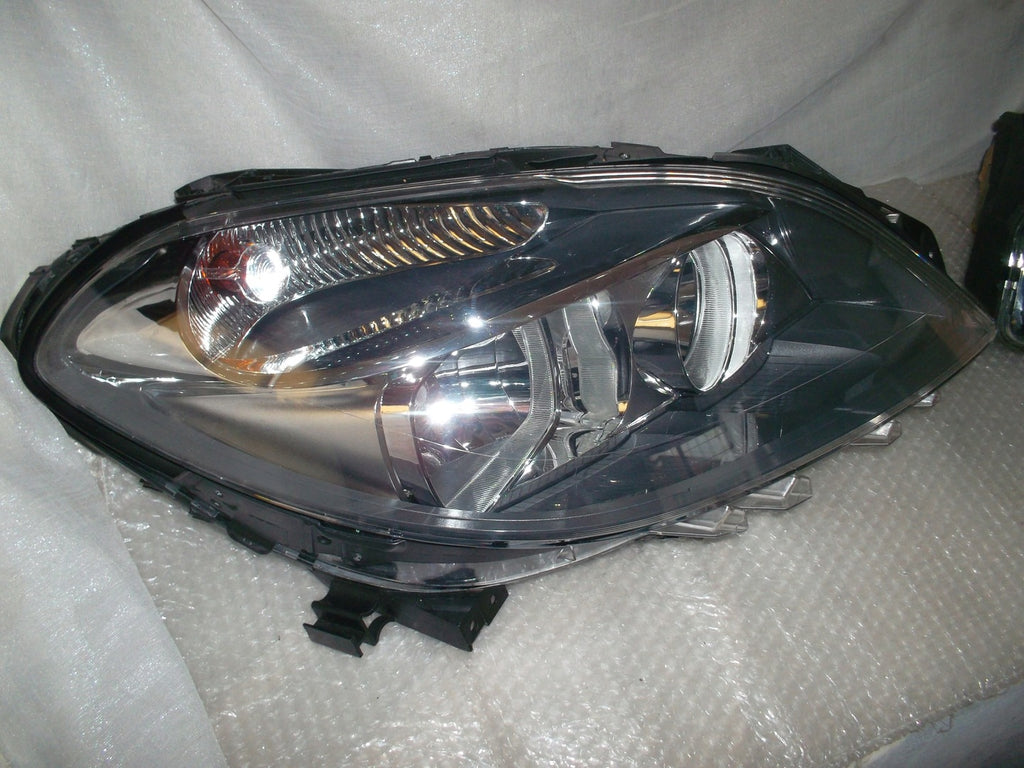 Frontscheinwerfer Mercedes-Benz W246 A2468200261 Xenon Rechts oder Links SCH8827583165ei