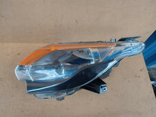 Laden Sie das Bild in den Galerie-Viewer, Frontscheinwerfer Mitsubishi L200 8301C730 8301C729 Links Scheinwerfer Headlight SCH4526484507lk