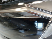 Laden Sie das Bild in den Galerie-Viewer, Frontscheinwerfer Audi A1 82A941034D 82A941033D LED Rechts oder Links SCH6617506029ah