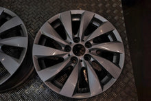 Load image into Gallery viewer, 4x Alufelge 17 Zoll 7.5" 5x120 43ET Glanz Silber 6796206 BMW 2 F22 1 F21 F23 F20 FEL2128103014zp