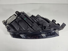 Laden Sie das Bild in den Galerie-Viewer, Frontscheinwerfer Skoda Octavia 5E4941015 LED Links Scheinwerfer Headlight SCH5748239531uy