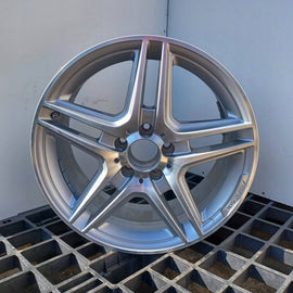 1x Alufelge 18 Zoll 2074011502 Mercedes-Benz C207 Rim Wheel FEL4408148882po