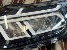 Laden Sie das Bild in den Galerie-Viewer, Frontscheinwerfer Dacia Duster Links Scheinwerfer Headlight