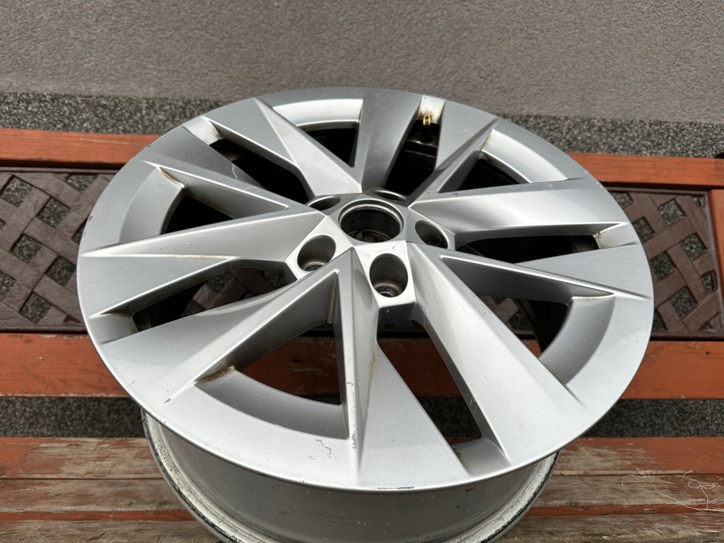 1x Alufelge 17 Zoll 7.0" 5x112 46ET Glanz Silber 5E3601025E Skoda Octavia Iv FEL2269225739gb