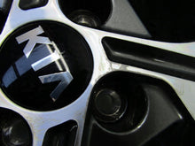 Laden Sie das Bild in den Galerie-Viewer, 1x Alufelge 17 Zoll 6.5&quot; 4x100 49ET 52910-H8700 Kia Stonic Rim Wheel