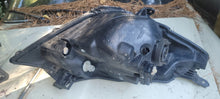 Load image into Gallery viewer, Frontscheinwerfer Toyota Yaris Ein Stück (Rechts oder Links) Headlight