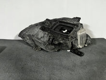 Laden Sie das Bild in den Galerie-Viewer, Frontscheinwerfer Mercedes-Benz W176 A1769068900 Links Scheinwerfer Headlight SCH9708372197gs