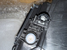 Laden Sie das Bild in den Galerie-Viewer, Frontscheinwerfer Mercedes-Benz W206 A2069062204 LED Links Headlight SCH7423022916cr