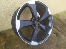 Load image into Gallery viewer, 1x Alufelge 19 Zoll 8.0" 5x112 45ET Glanz Silber 81A601025 Audi Q2 Rim Wheel FEL6911711201jm