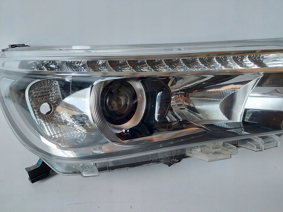 Frontscheinwerfer Toyota Hilux 0K-56 LED Rechts Scheinwerfer Headlight SCH8168966204go