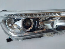 Laden Sie das Bild in den Galerie-Viewer, Frontscheinwerfer Toyota Hilux 0K-56 LED Rechts Scheinwerfer Headlight SCH8168966204go