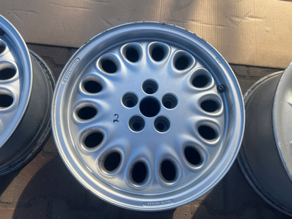 1x Alufelge 16 Zoll 6.5" 5x98 35ET Glanz Silber 60608608 Alfa Romeo Rim Wheel