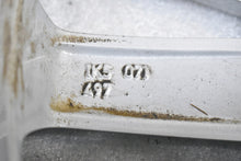 Laden Sie das Bild in den Galerie-Viewer, 1x Alufelge 17 Zoll 7.0&quot; 5x112 54ET Glanz Silber 1K5071497 VW Golf V Plus