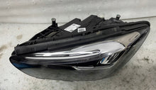 Laden Sie das Bild in den Galerie-Viewer, Frontscheinwerfer Mercedes-Benz W247 A2479060904 LED Links Headlight SCH3212589068em
