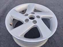 Laden Sie das Bild in den Galerie-Viewer, 1x Alufelge 16 Zoll 7.0" 5x114.3 55ET Glanz Silber 9965587080 Mazda 6 Rim Wheel FEL5037087103rg