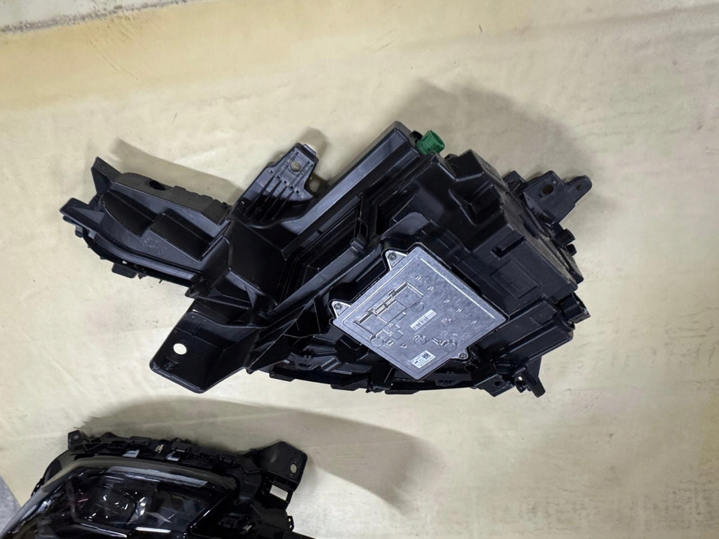 Frontscheinwerfer Alfa Romeo 50572576 Ein Stück (Rechts oder Links) Headlight SCH2056121609jy