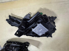 Laden Sie das Bild in den Galerie-Viewer, Frontscheinwerfer Alfa Romeo 50572576 Ein Stück (Rechts oder Links) Headlight SCH2056121609jy