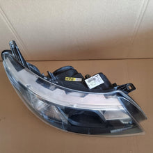 Laden Sie das Bild in den Galerie-Viewer, Frontscheinwerfer Saab 9-3 1EL009606-06 Xenon Rechts Scheinwerfer Headlight