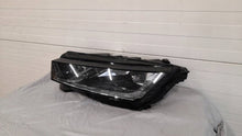 Load image into Gallery viewer, Frontscheinwerfer Skoda Octavia I 030111823300 LE18A6419 5E4941015A Links SCH2311594049ty