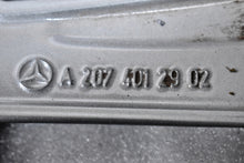 Load image into Gallery viewer, 1x Alufelge 18 Zoll 8.0" 5x112 45ET A2074012902 Mercedes-Benz C207 A207 FEL8844705905lv
