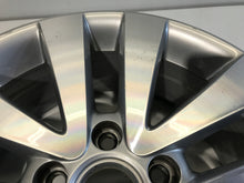 Laden Sie das Bild in den Galerie-Viewer, 1x Alufelge 17 Zoll 7.0&quot; 5x112 54ET Glanz Silber 5K0601025 VW Golf Rim Wheel