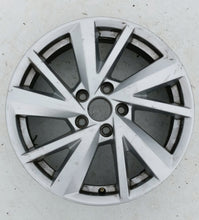 Laden Sie das Bild in den Galerie-Viewer, 1x Alufelge 17 Zoll 7.0" 5x112 45ET Glanz Silber 81A601025C Audi Q2 Rim Wheel FEL7637285995pq