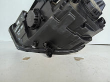 Load image into Gallery viewer, Frontscheinwerfer Hyundai Bayon 92102-Q0500 Rechts Scheinwerfer Headlight