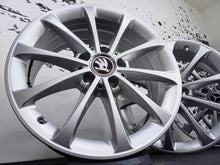 Laden Sie das Bild in den Galerie-Viewer, 4x Alufelge 17 Zoll 6.5" 5x112 44ET Mercedes-Benz Caddy Alltrack Touran Golf I FEL1385997834sx