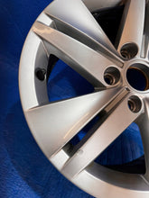 Load image into Gallery viewer, 1x Alufelge 16 Zoll 7.0" 5x100 5H0601025 VW Golf Viii Rim Wheel FEL6787024119sm