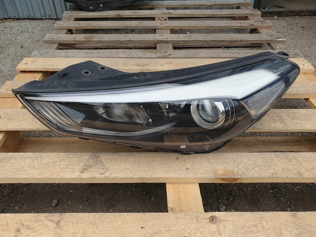 Frontscheinwerfer Hyundai Tucson 92101-D7110 Ein Stück (Rechts oder Links)