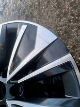 Load image into Gallery viewer, 1x Alufelge 17 Zoll 7.5" 5x112 41ET Glanz 3P0601025 Skoda Superb I Rim Wheel FEL2011233469zo