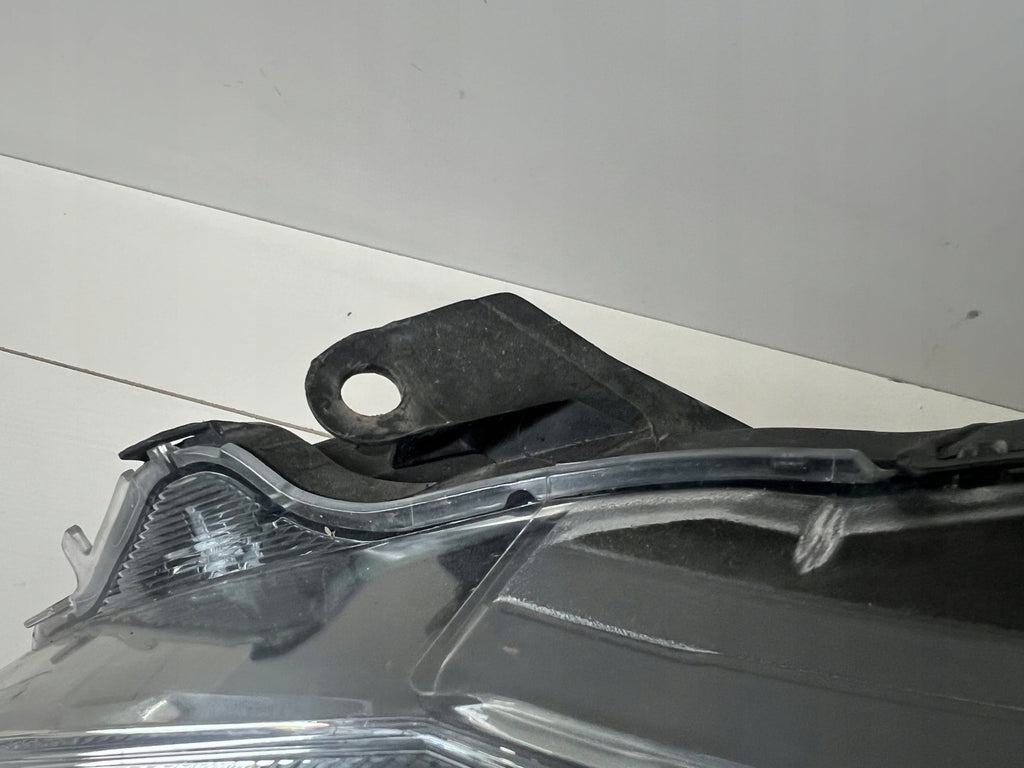 Frontscheinwerfer Toyota Yaris Links Scheinwerfer Headlight