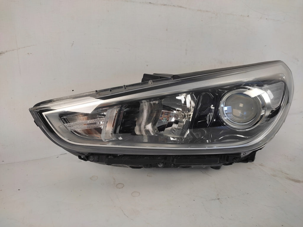 Frontscheinwerfer Hyundai I30 III 92101-G4020 Ein Stück (Rechts oder Links)