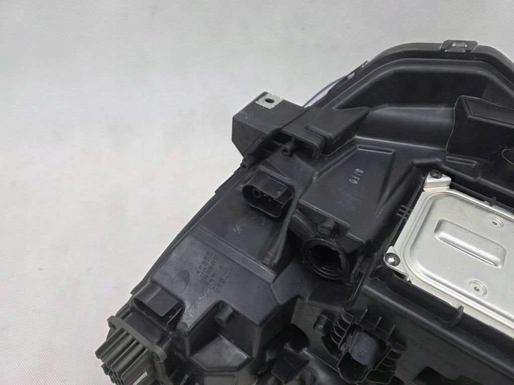 Frontscheinwerfer Renault Arkana 260102483R Rechts Scheinwerfer Headlight SCH8544622527sp