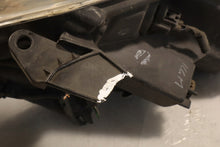Laden Sie das Bild in den Galerie-Viewer, Frontscheinwerfer Toyota Avensis Rechts Scheinwerfer Headlight SCH6201366763mg