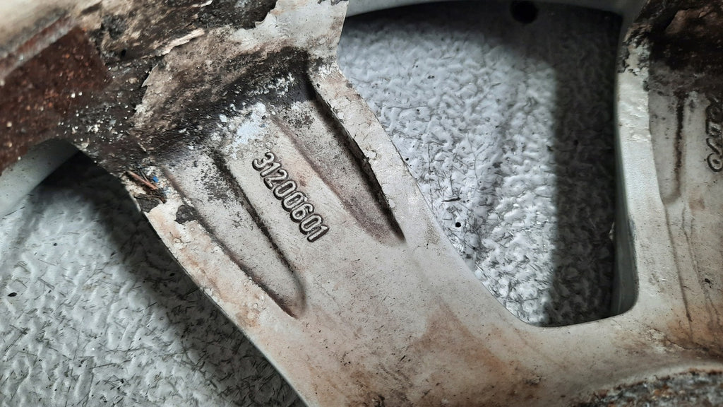 1x Alufelge 16 Zoll 7.0" 5x108 31200601 Volvo Rim Wheel