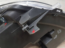 Laden Sie das Bild in den Galerie-Viewer, Frontscheinwerfer Peugeot 2008 I 9677810280 90015176 Rechts Headlight