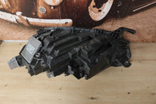 Laden Sie das Bild in den Galerie-Viewer, Frontscheinwerfer Skoda Octavia IV 5E4941016A LED FALSE Scheinwerfer Headlight SCH1169417016vc