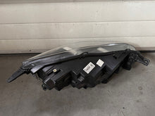 Laden Sie das Bild in den Galerie-Viewer, Frontscheinwerfer Ford Kuga III 90187837 LV4B-13E017-AN Full LED Links Headlight SCH9151206020sz