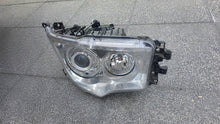 Laden Sie das Bild in den Galerie-Viewer, Frontscheinwerfer Mercedes-Benz A9608202939 Xenon Rechts Scheinwerfer Headlight SCH7467521476yp