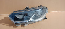 Laden Sie das Bild in den Galerie-Viewer, Frontscheinwerfer VW Polo 2G1941005C 73669519 Links Scheinwerfer Headlight