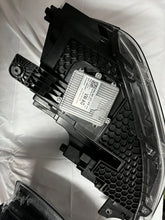 Load image into Gallery viewer, Frontscheinwerfer VW Caddy 2K8941035N Ein Stück (Rechts oder Links) Headlight SCH8042437026kz